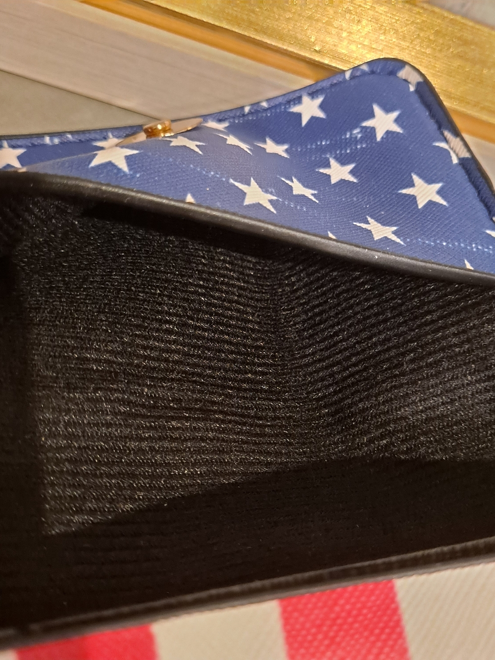 American Flag Stars & Stripes Crossbody Phone Pouch - Blue/Red/White - Picture 5 of 6